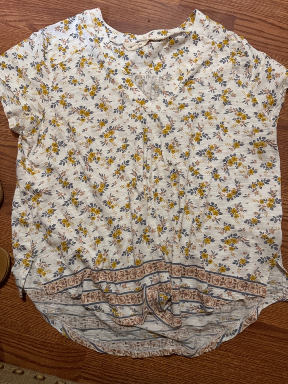 Lucky Brand Cream Floral Short-Sleeve V-Neck Tee with Mustard Accents